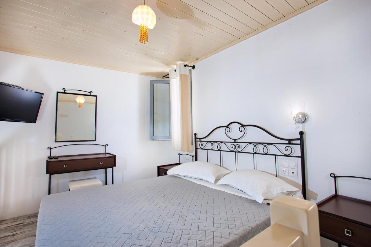 Ianthi Boutique Guesthouses 斯基罗斯岛 外观 照片