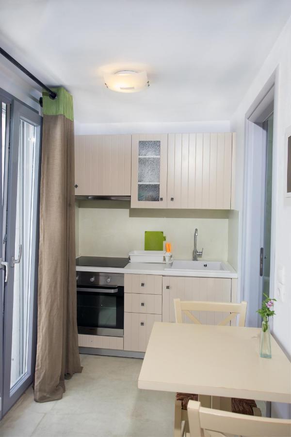 Ianthi Boutique Guesthouses 斯基罗斯岛 外观 照片